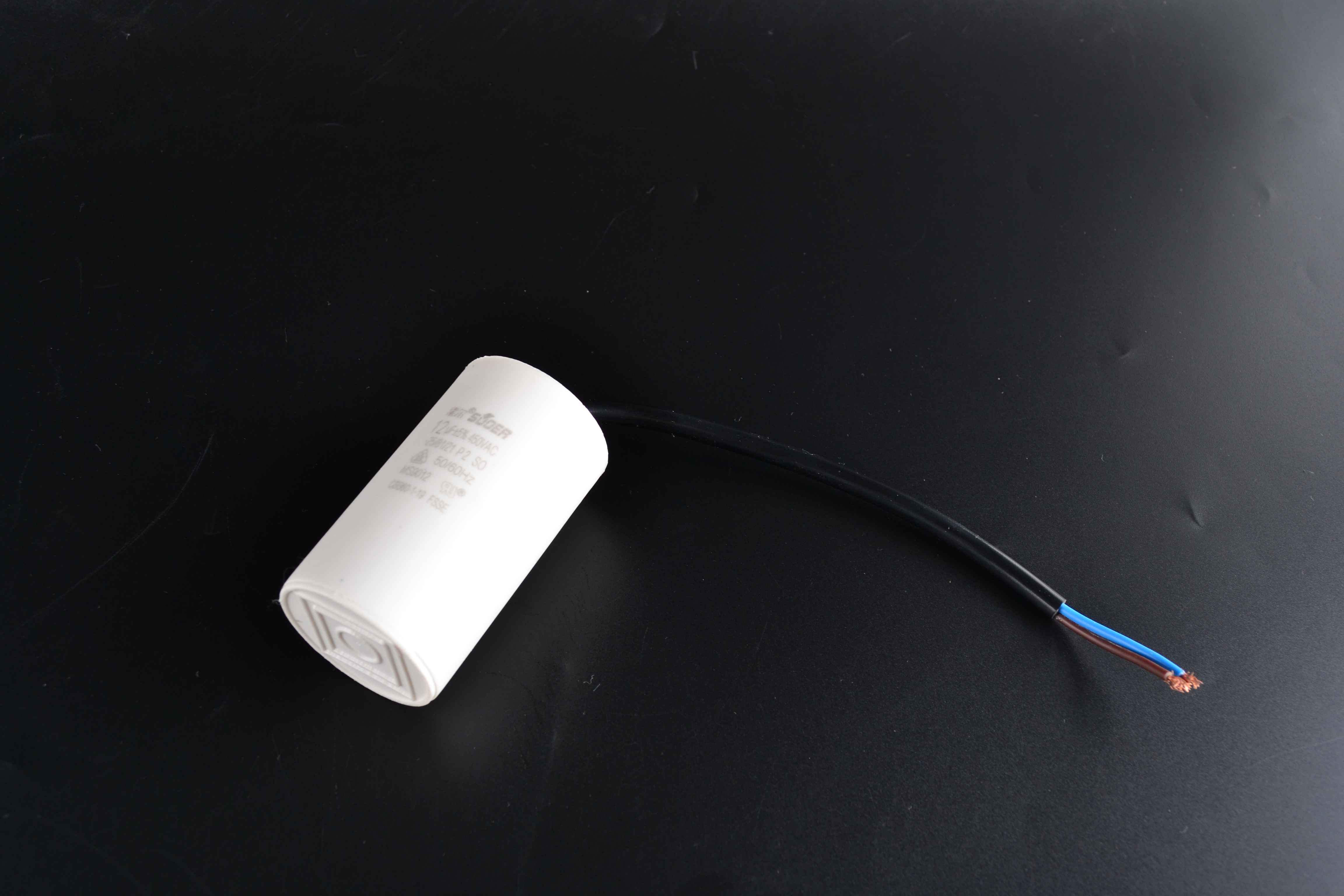 Capacitor - B03040019
